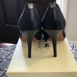 Coach caya signature logo heels